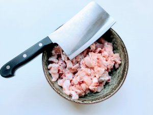 Raw cat food recipe. A recipe made using real food, easily found in the supermarket, designed for optimal health for your cats.