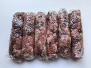 Raw cat food recipe. A recipe made using real food, easily found in the supermarket, designed for optimal health for your cats.
