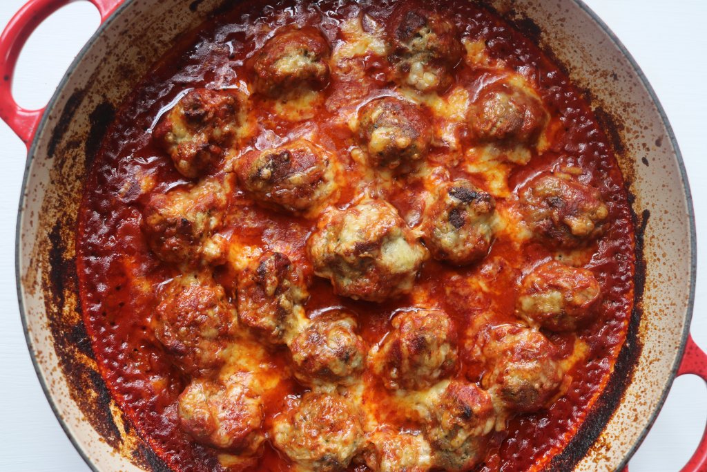 These keto meatballs have quickly become a staple in our house. These are a big hit with all of the family, kids and non keto family and friends.