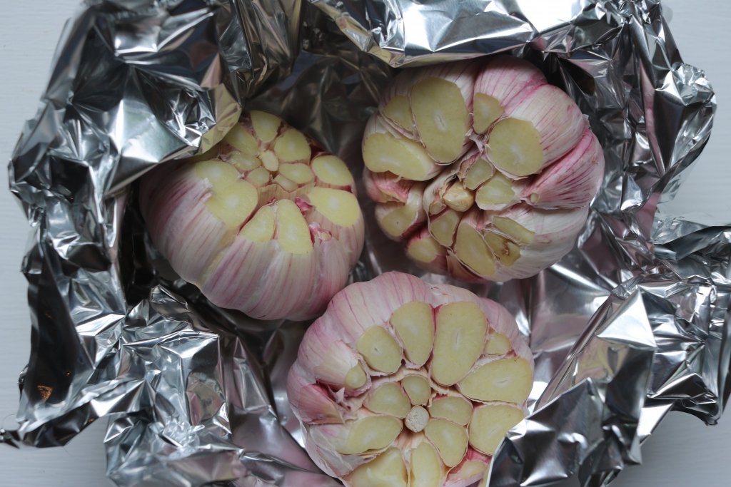A great way to add delicious garlic flavour to your meals it to have some roasted garlic in the fridge. Find out how to roast garlic this quick and easy way