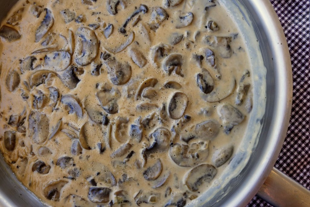  It's hard to find a good low carb sauce to put on your steak, chicken, vegetables or pork. This keto mushroom sauce will tick all the boxes. 