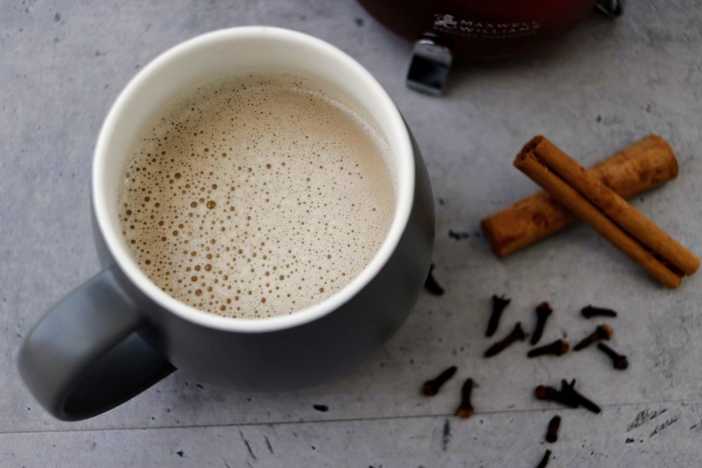 Not a fan of coffee and looking for a bulletproof drink option? Try a bulletproof tea. This coconut and chai bulletproof tea is the perfect alternative. 